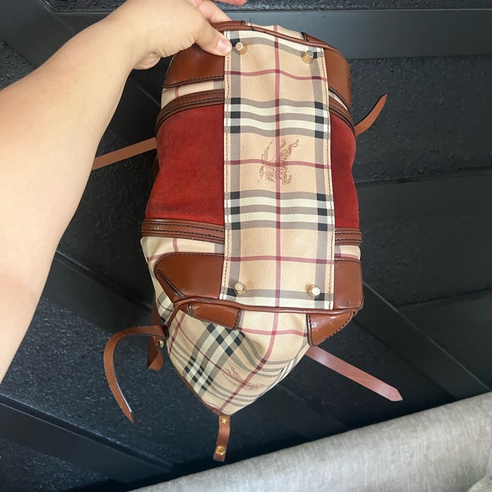 Burberry Beige and Red Plaid Tote - Picture 4 of 10